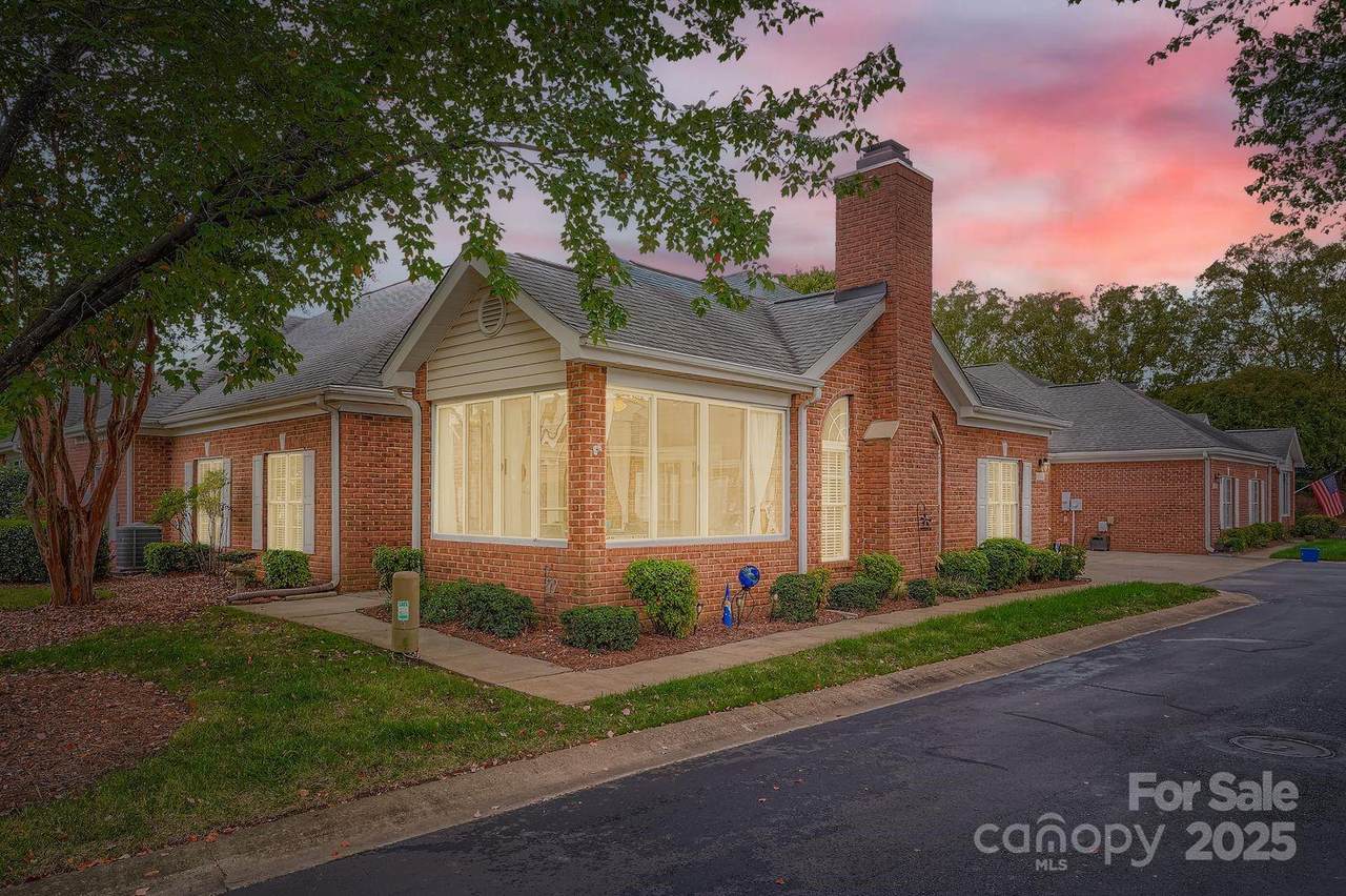 8406 Highland Glen Drive - Photo 1