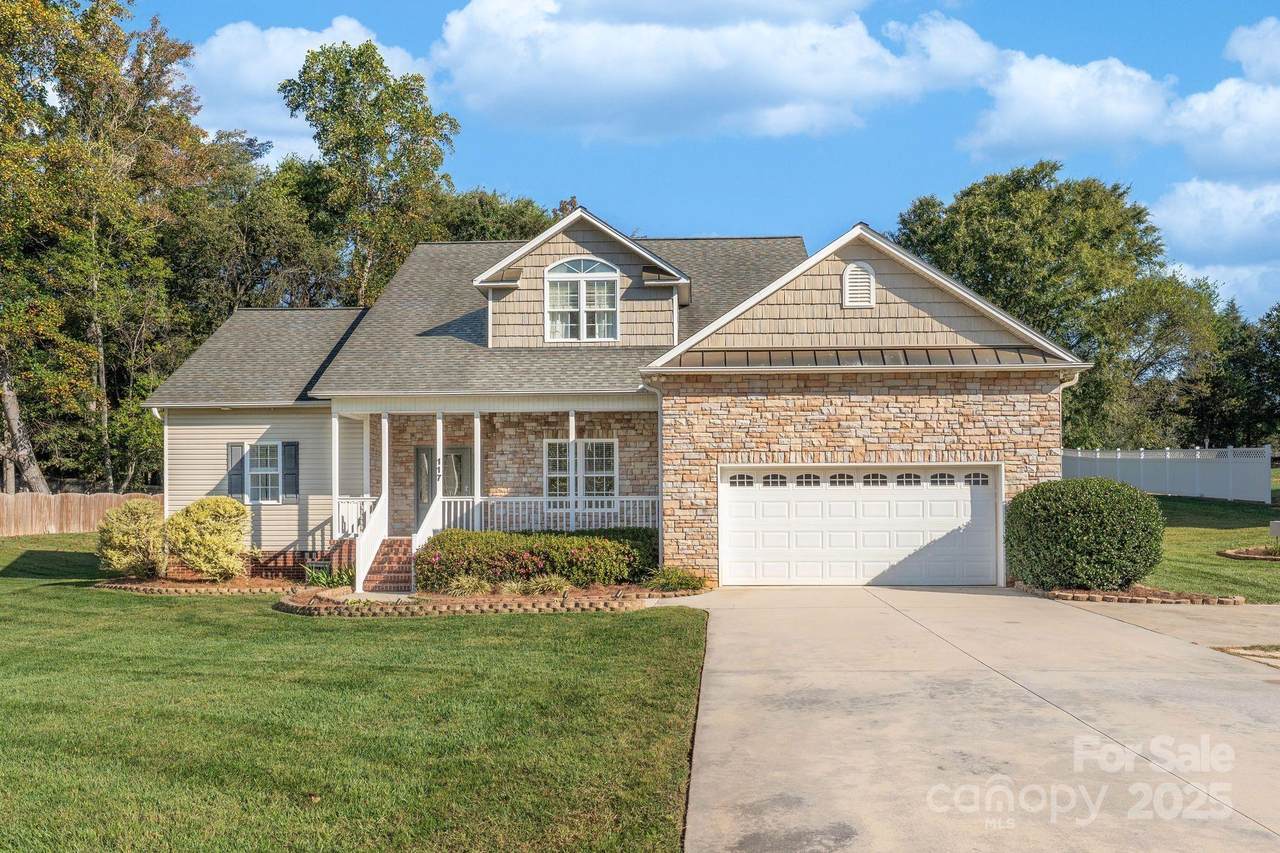 117 Chandler Drive - Photo 1