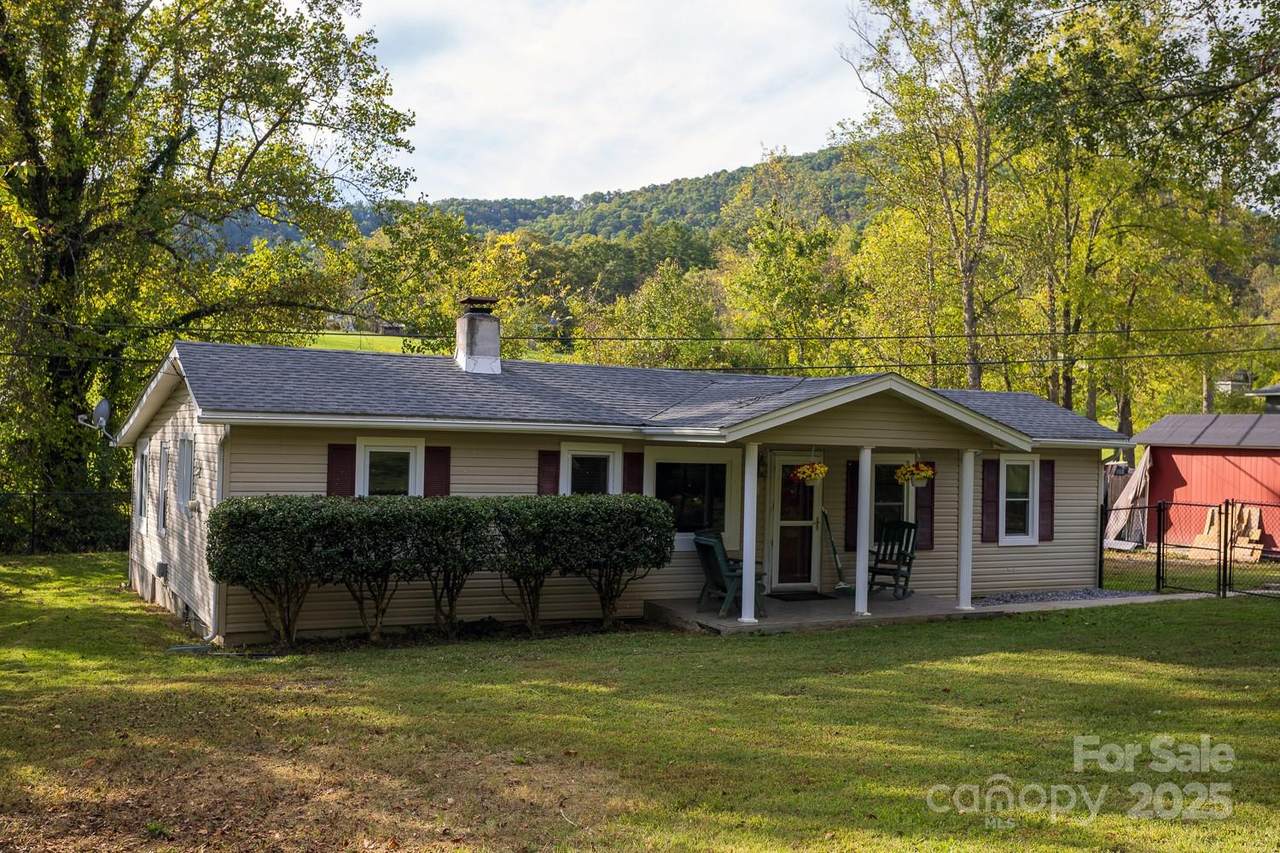 948 Riceville Road - Photo 1