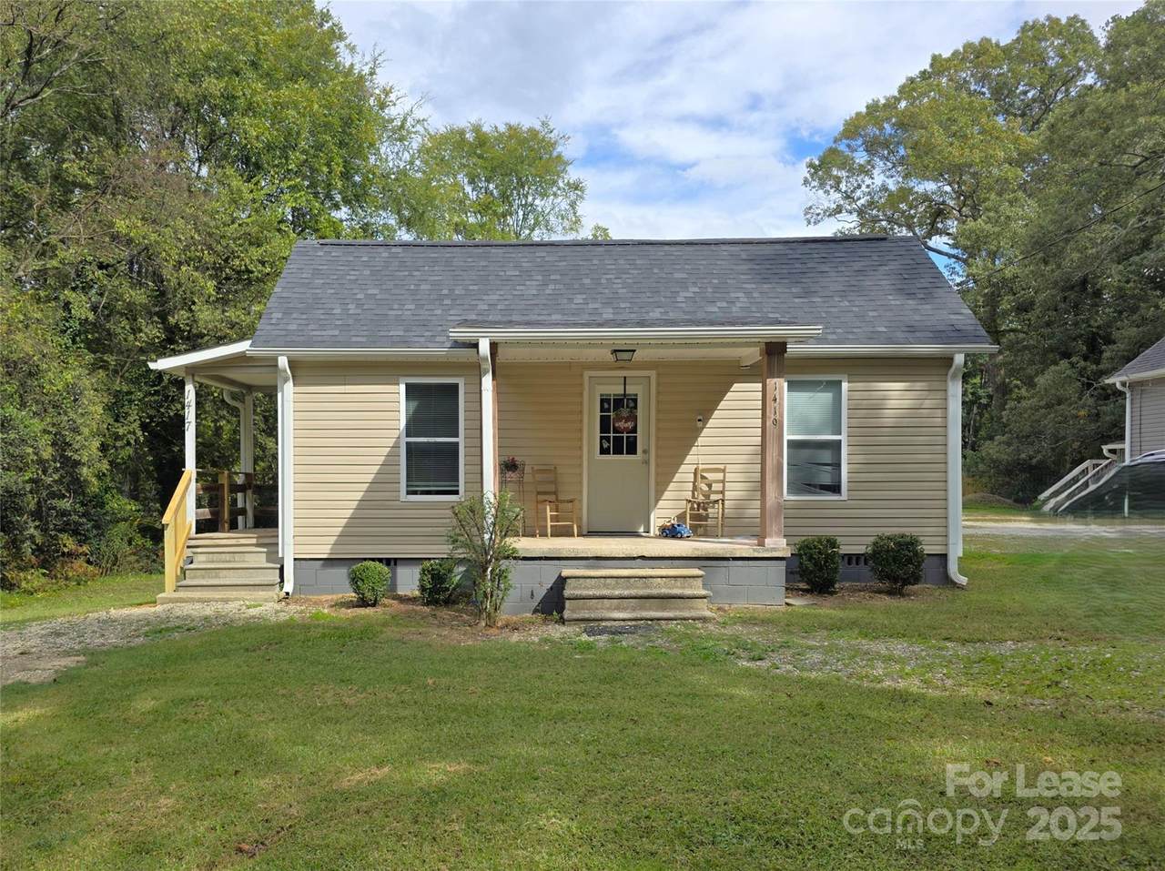 1417 Oakshade Avenue - Photo 1