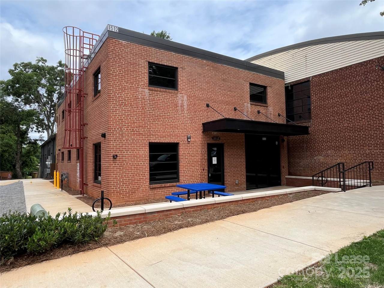 1512 Southwood Avenue - Photo 1