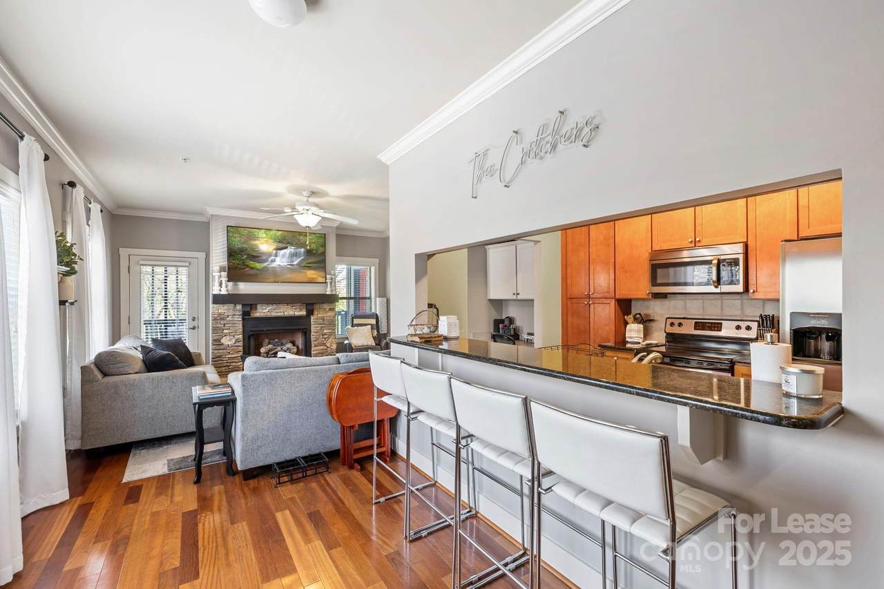 9 Kenilworth Knoll - Photo 1