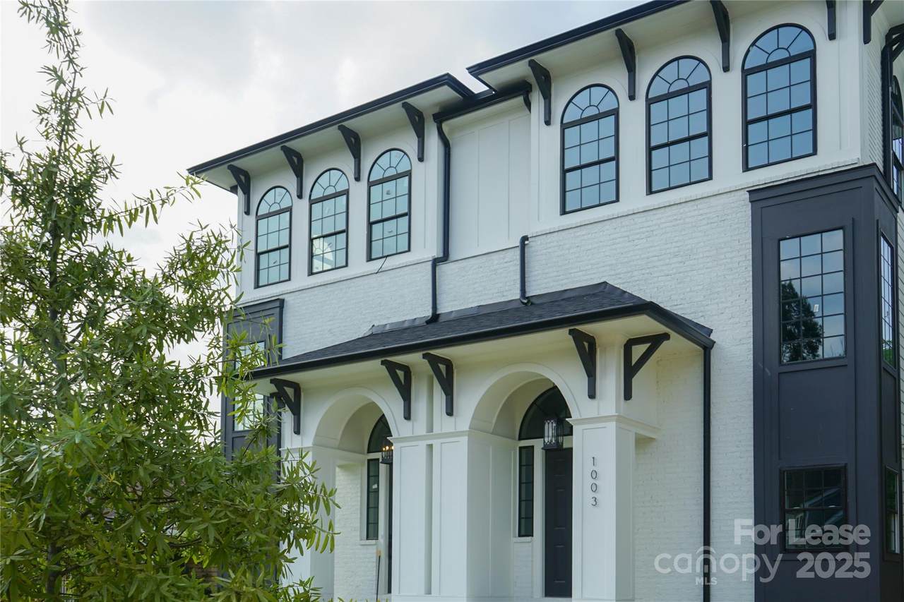 1003 Parkwood Avenue - Photo 1