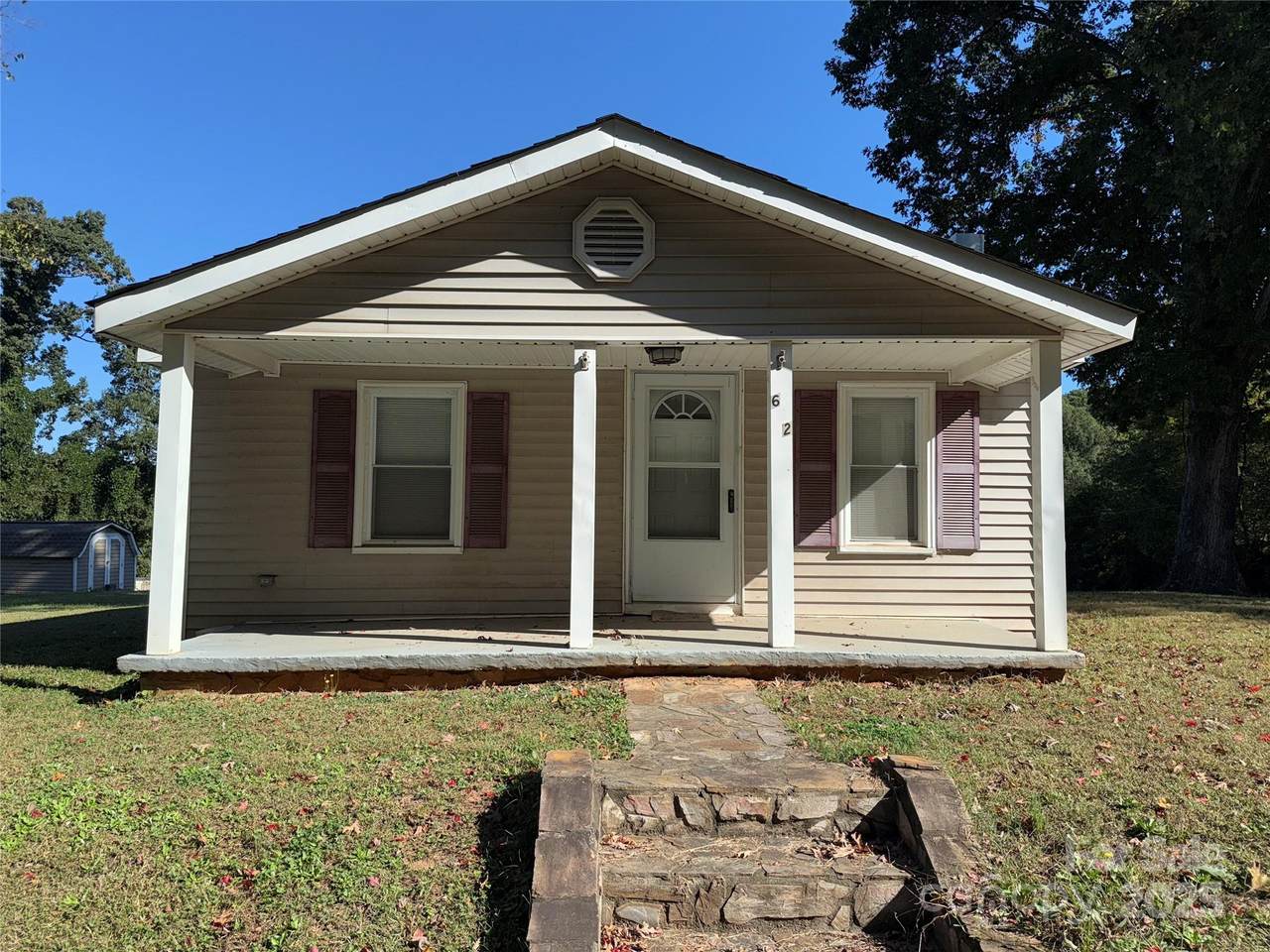 602 Green Chapman Road - Photo 1
