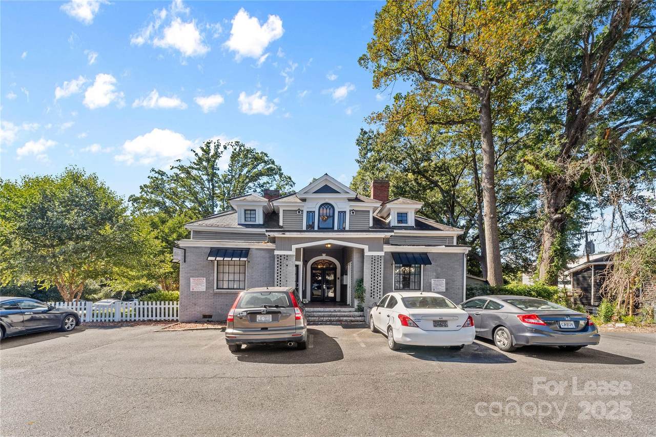 701 Louise Avenue - Photo 1