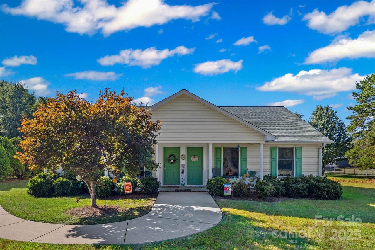 100 Tripp Drive - Photo 1