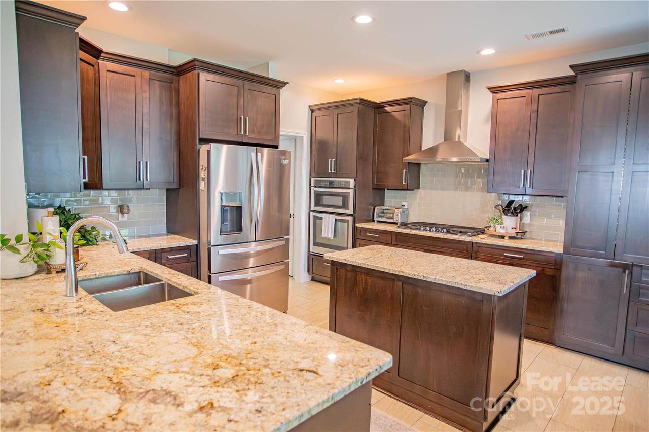 615 Circle Trace Road - Photo 1