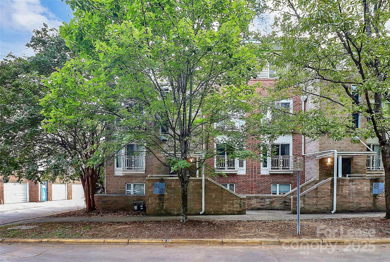 3721 Picasso Court - Photo 1