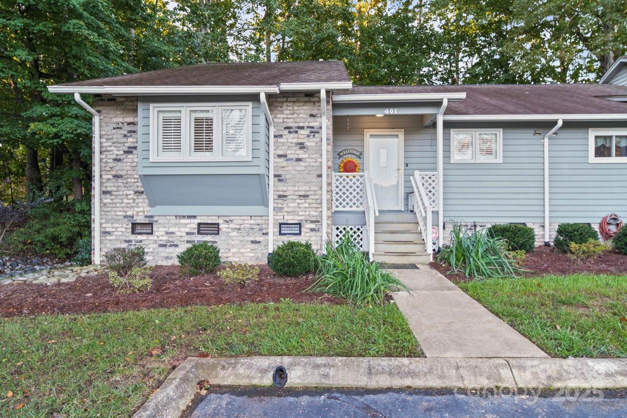 401 Wellington Hills Circle - Photo 1