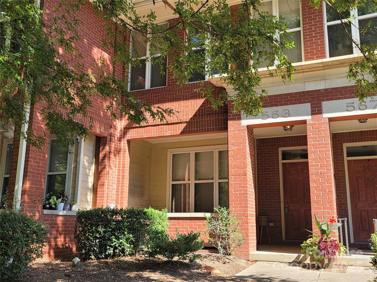 563 9th Street - Photo 1