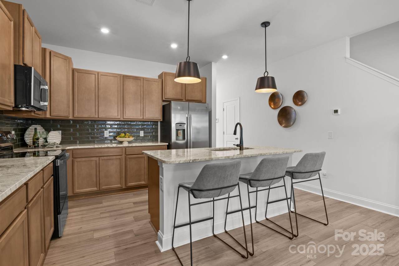 7713 Ethora Way - Photo 1