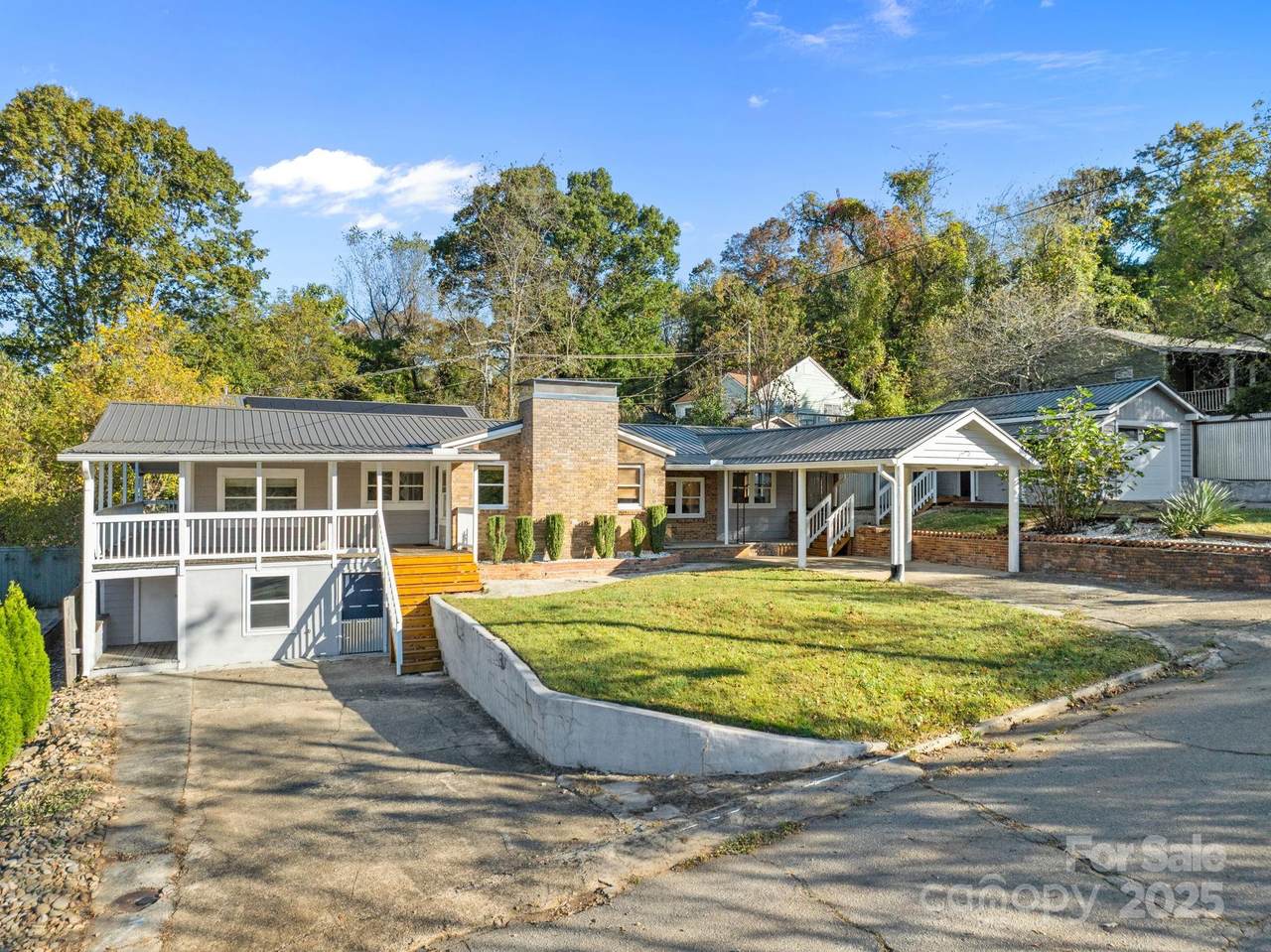 186 Joyner Avenue - Photo 1