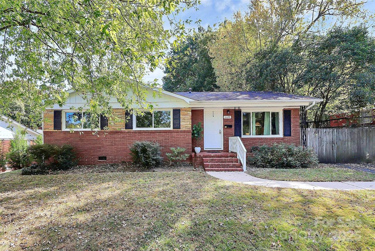 1420 Starbrook Drive - Photo 1