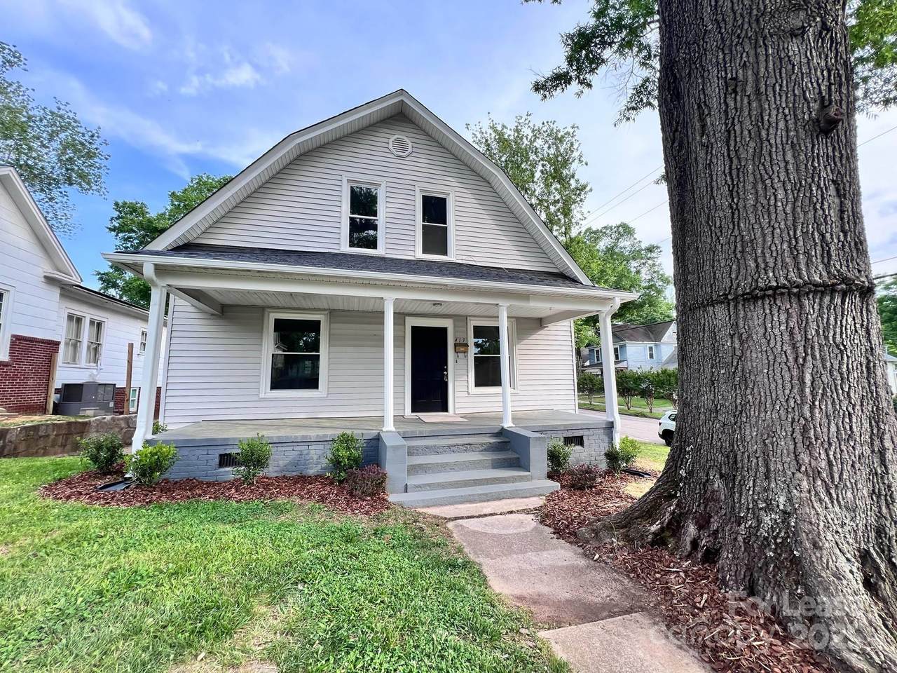 419 Spencer Avenue - Photo 1