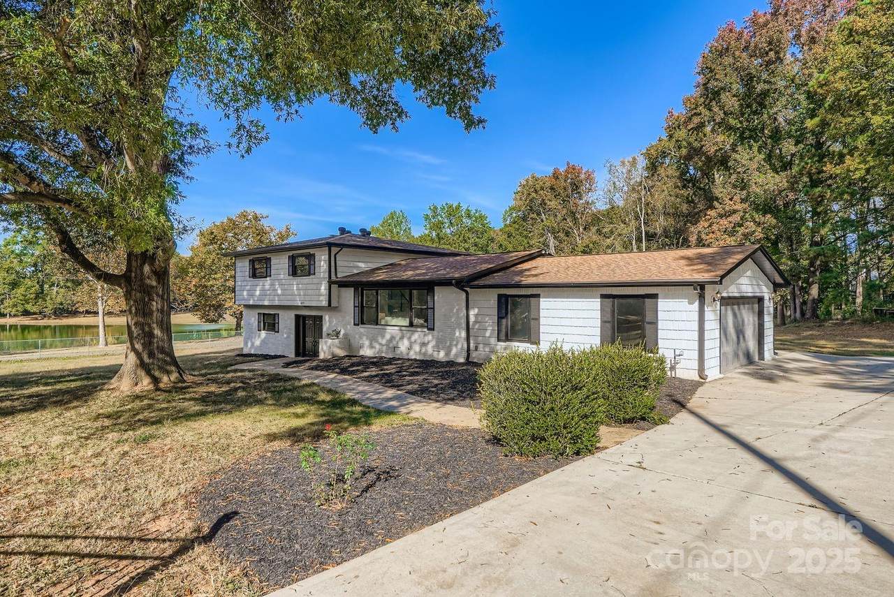 6210 Cora Street - Photo 1