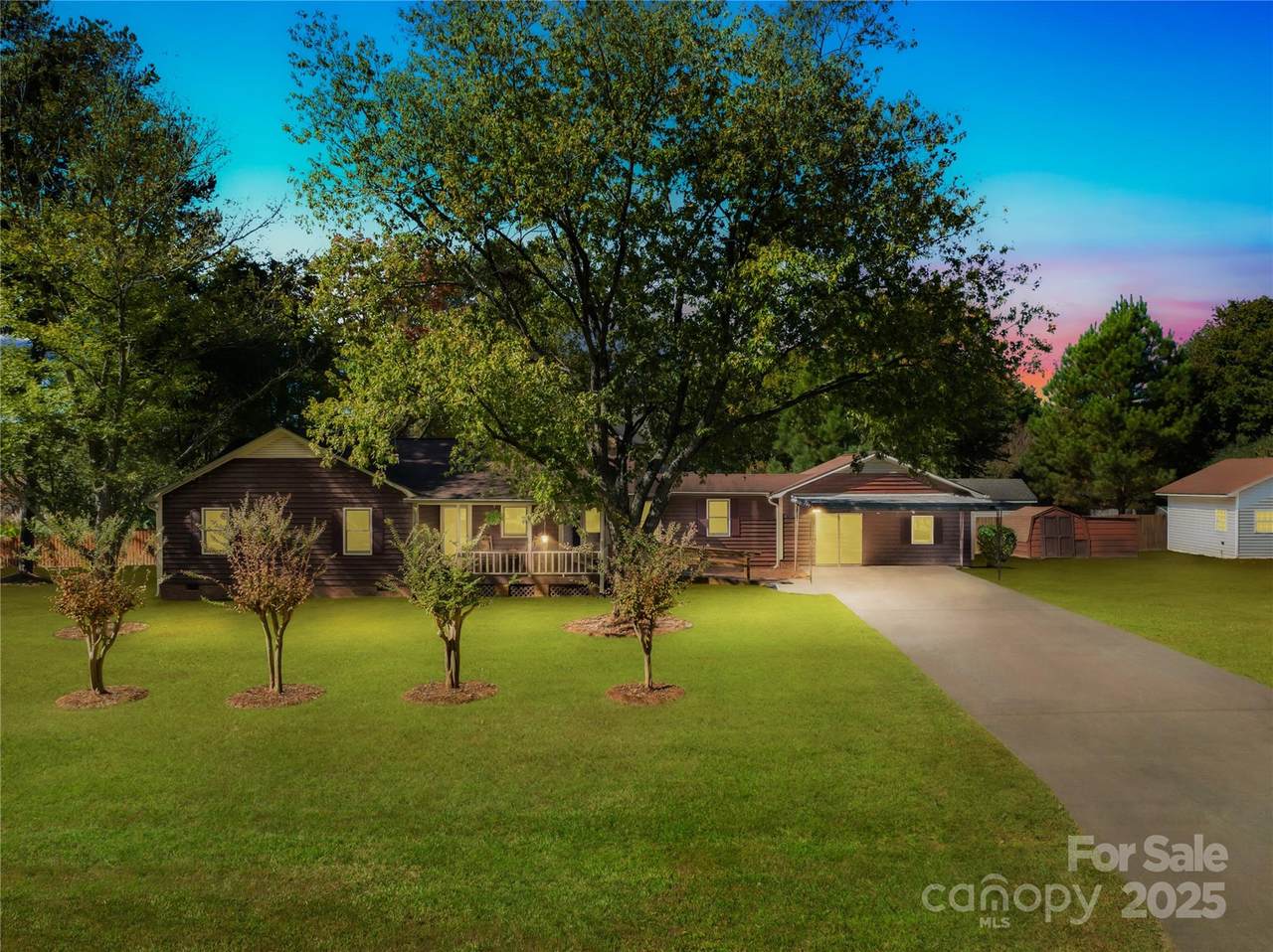 700 Chestnut Lane - Photo 1