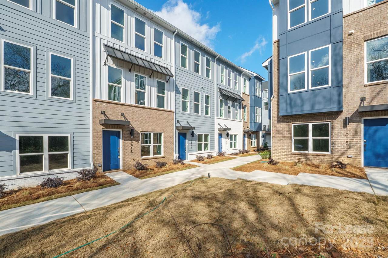 3015 Jolene Court - Photo 1