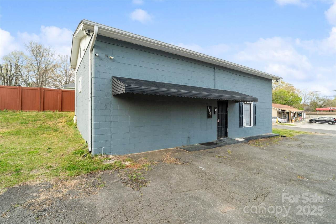 1501 Marietta Street - Photo 1