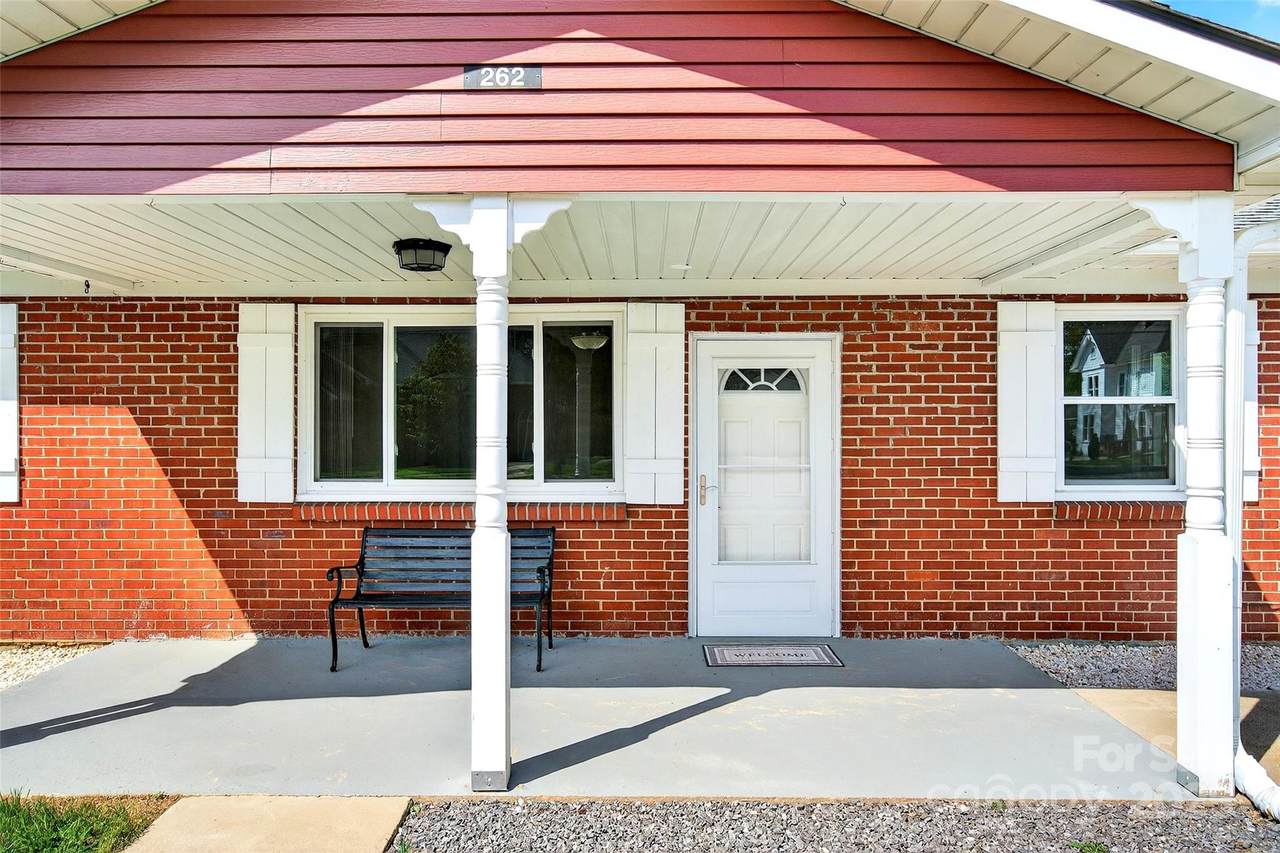 262 Catawba Avenue - Photo 1