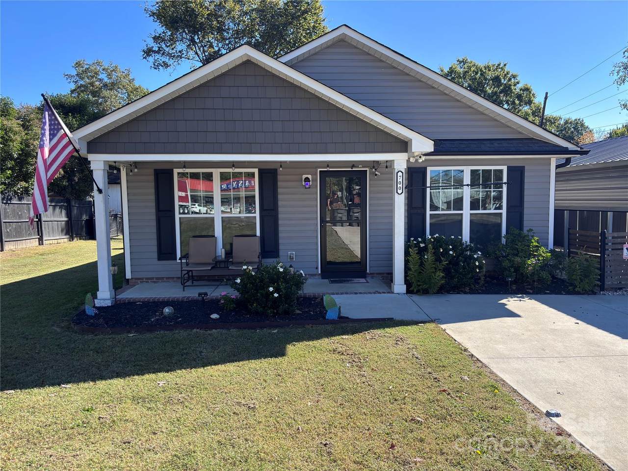 700 Wright Avenue - Photo 1