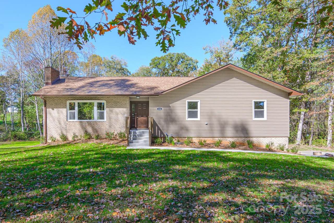 126 Anthony Drive - Photo 1