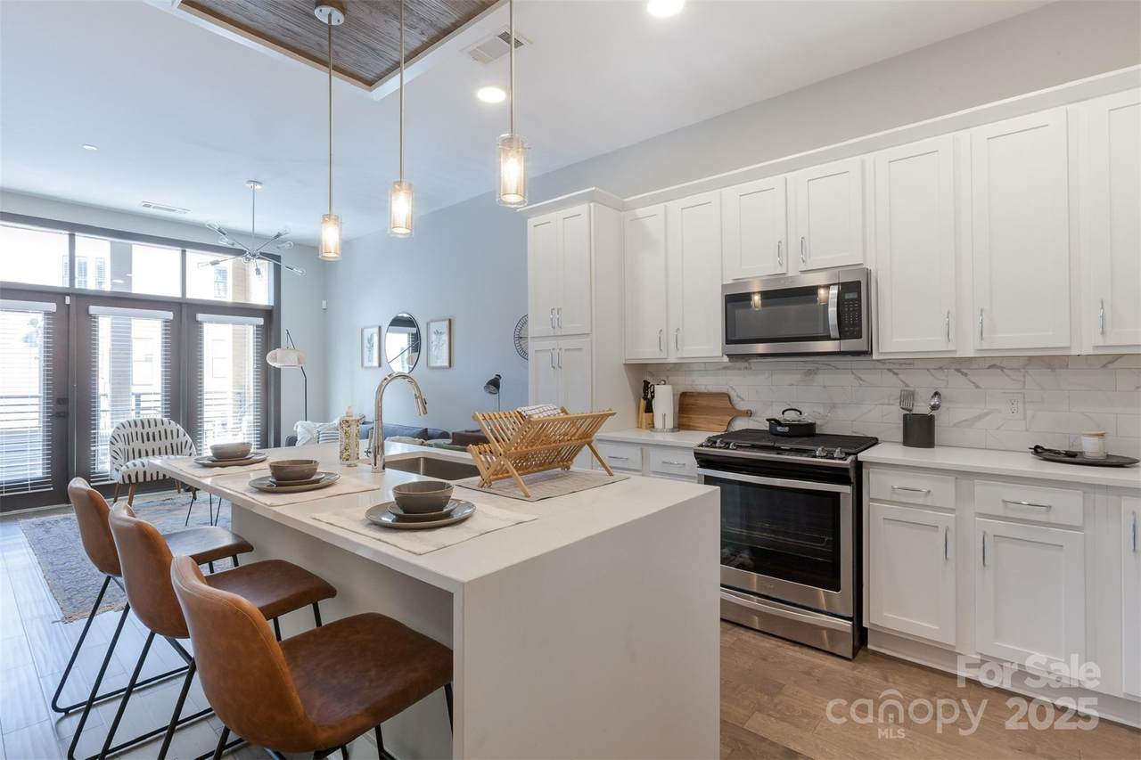 2401 Euclid Avenue - Photo 1