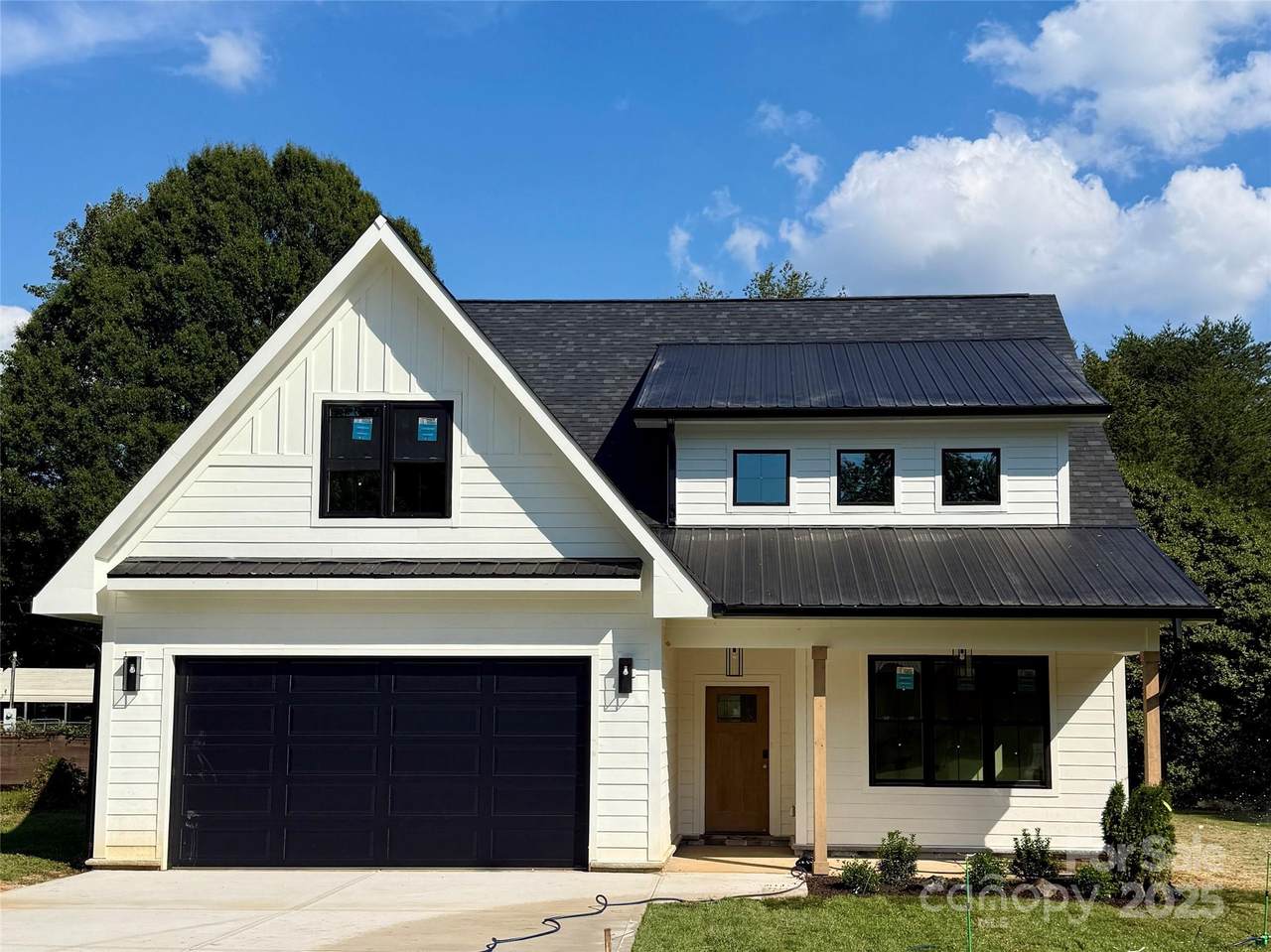 127 Hazelton Loop - Photo 1