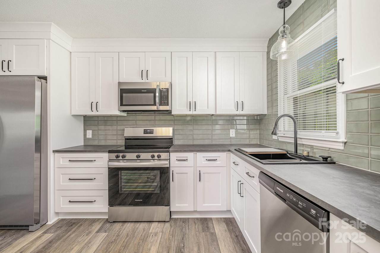 434 Stoneycreek Lane - Photo 1