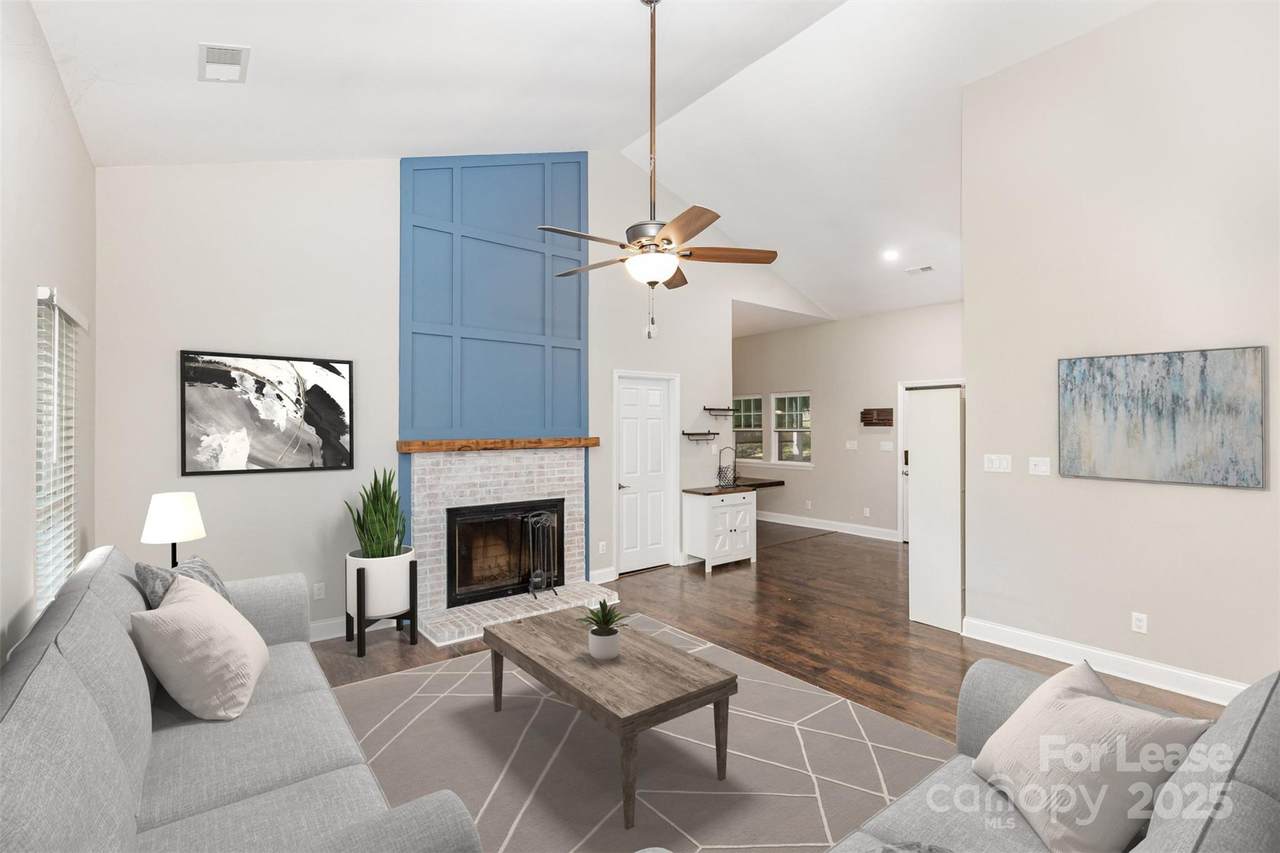 100 Aurora Lane - Photo 1