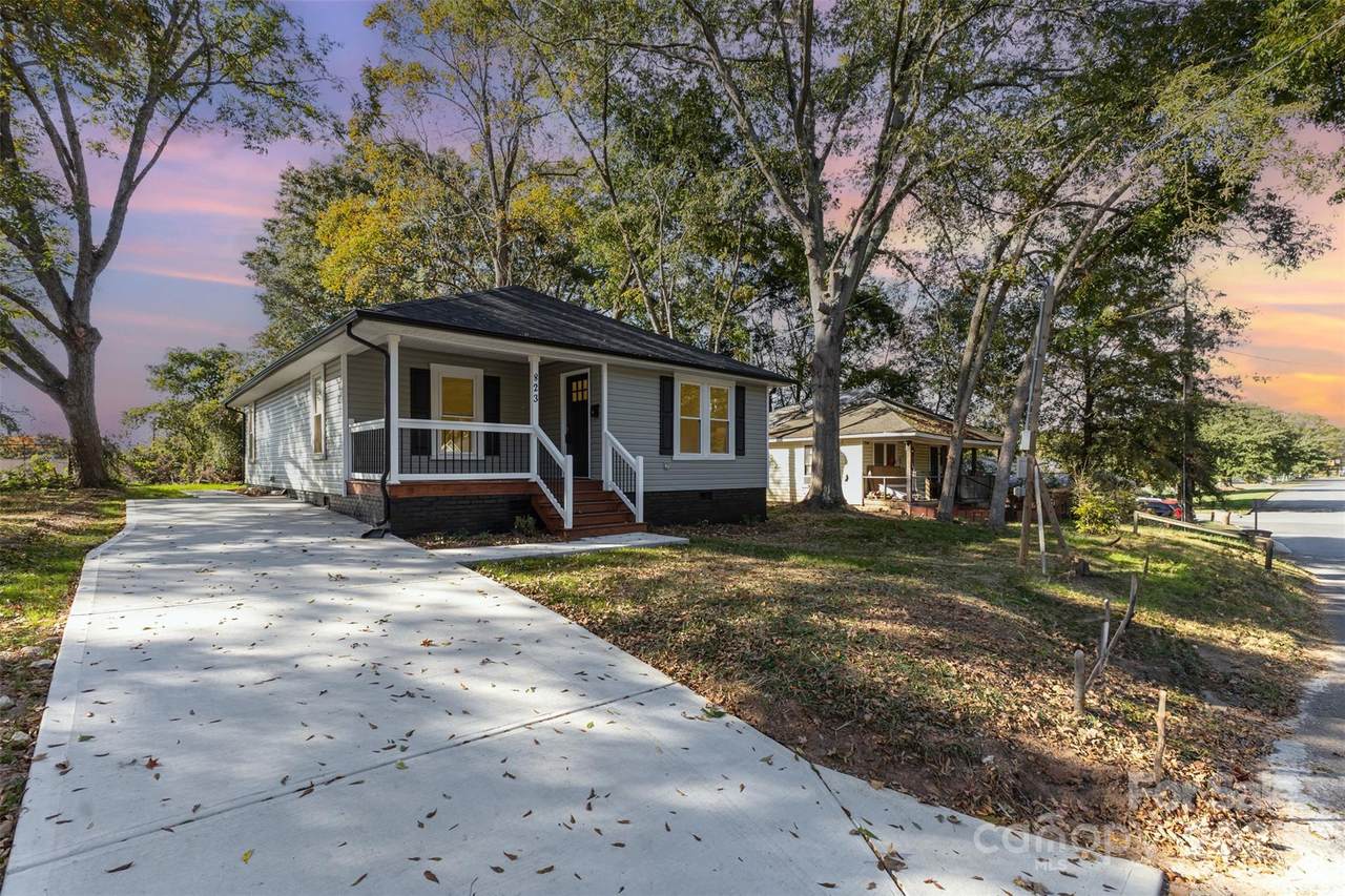 823 Frederick Street - Photo 1