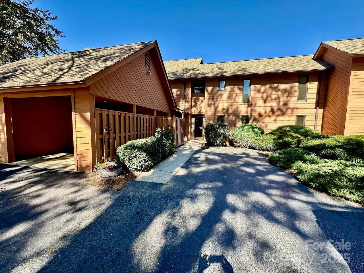 25 Village Drive - Photo 1