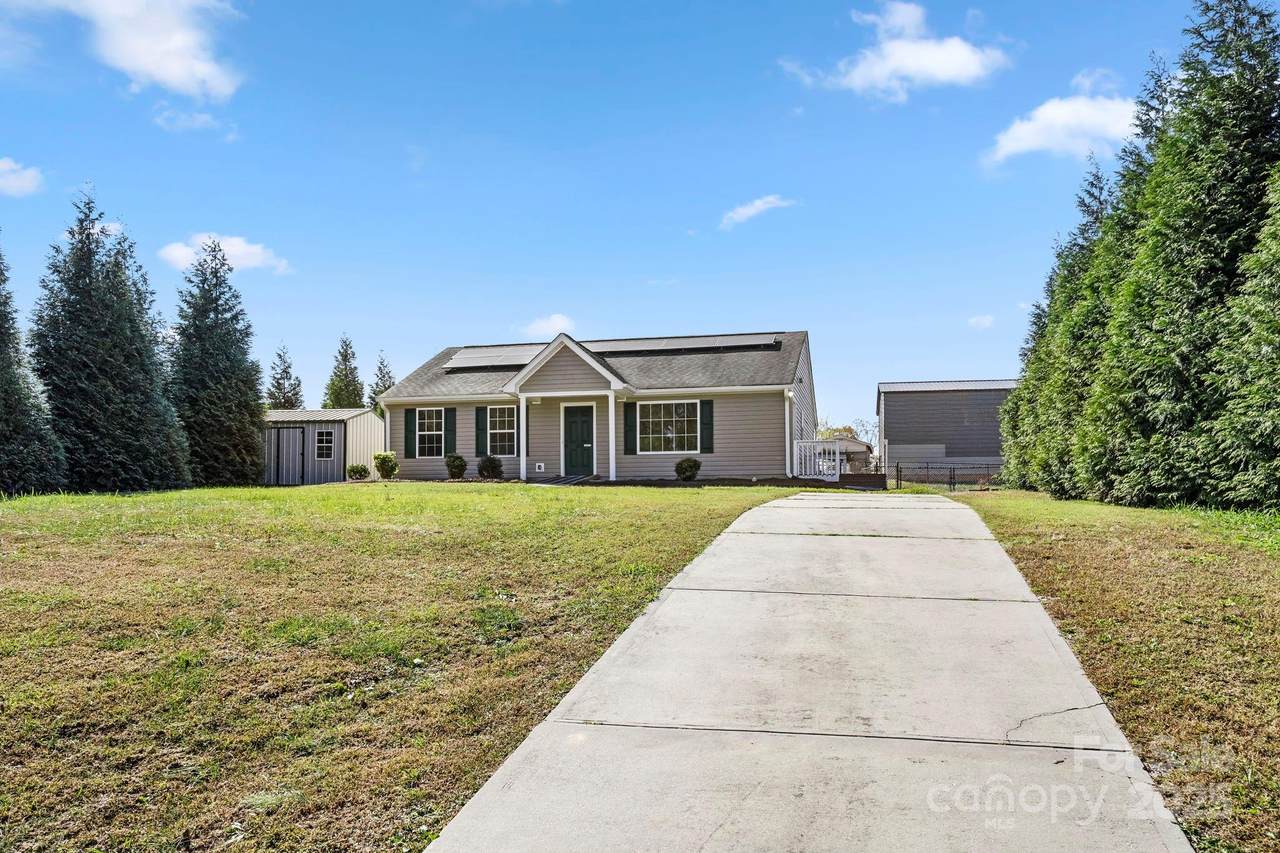 116 Maple Crest Drive - Photo 1