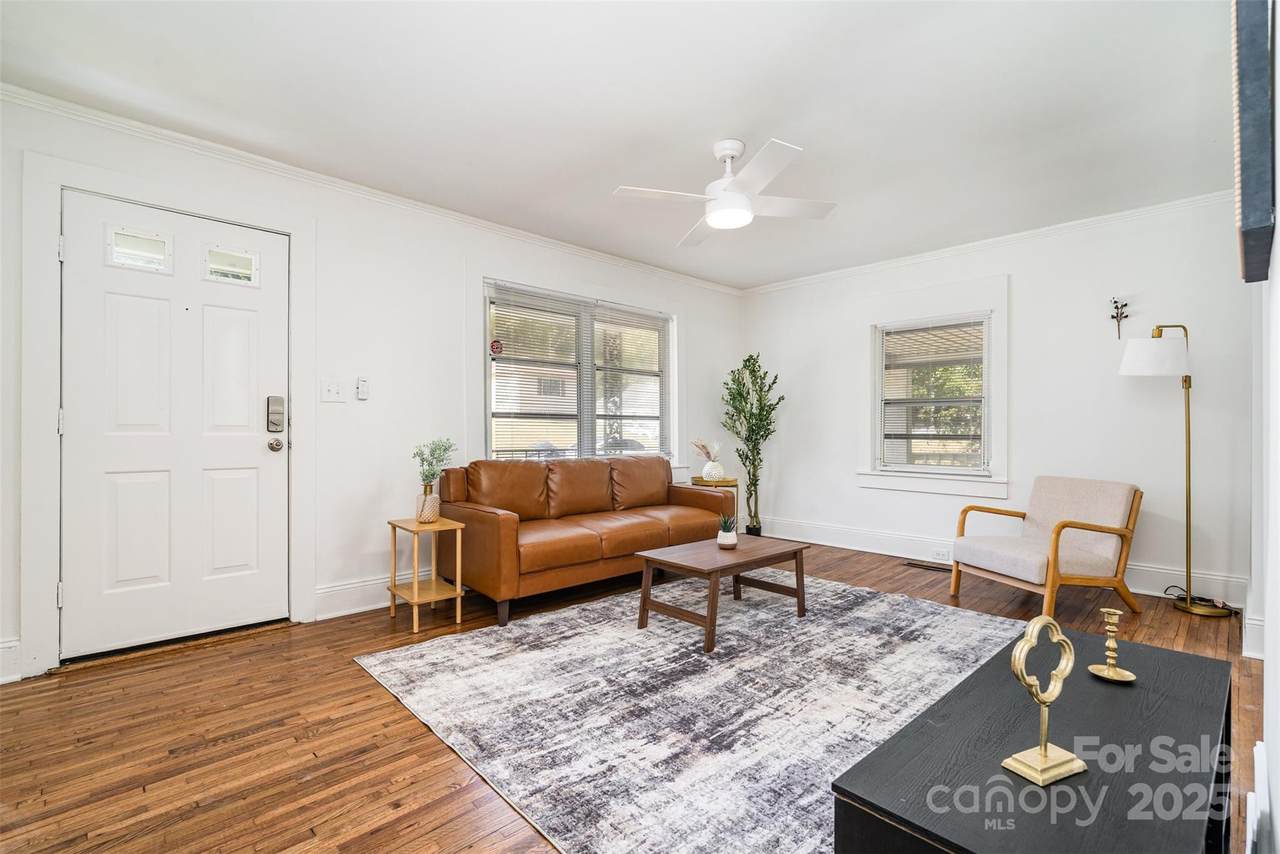 257 Broad Drive - Photo 1