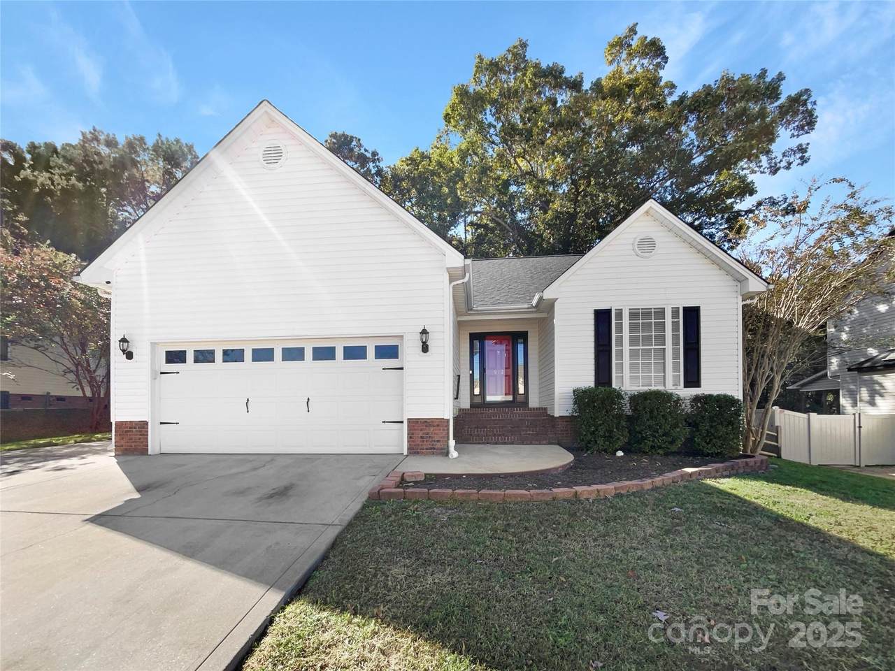 912 Carole Summey Drive - Photo 1