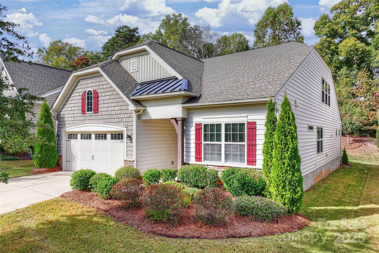 748 Bearcamp Way - Photo 1