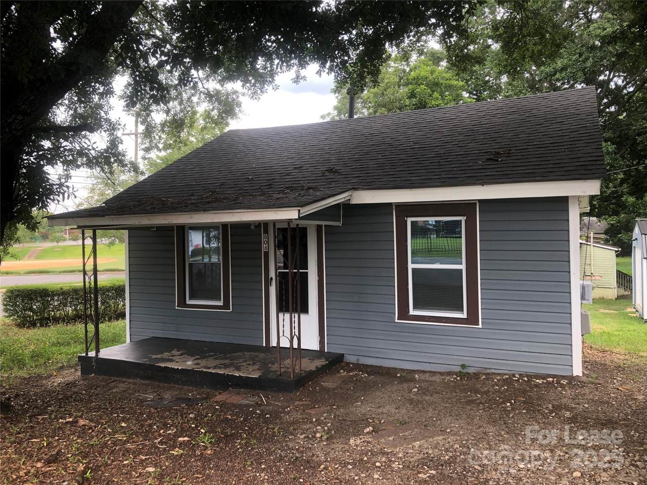 808 Pryor Street - Photo 1