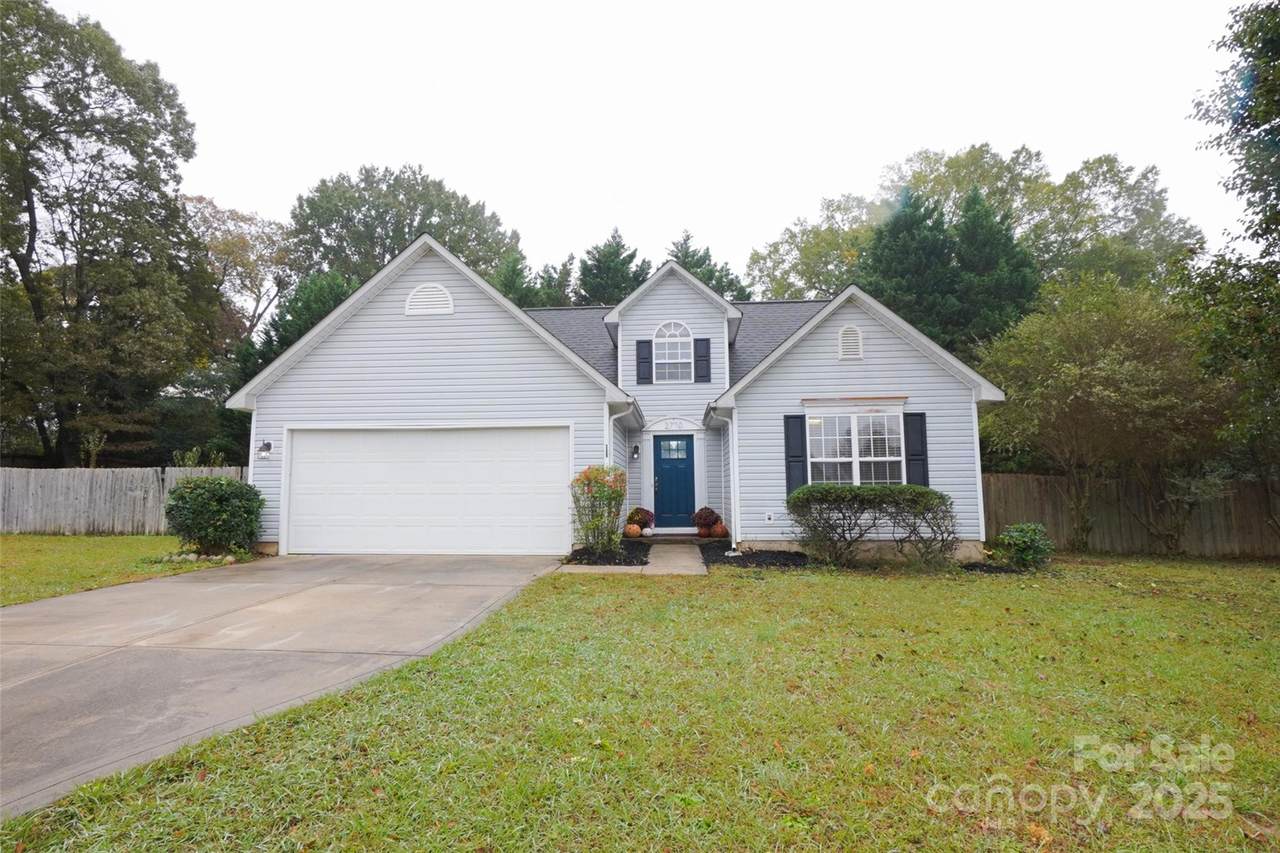 2770 Thistle Brook Drive - Photo 1
