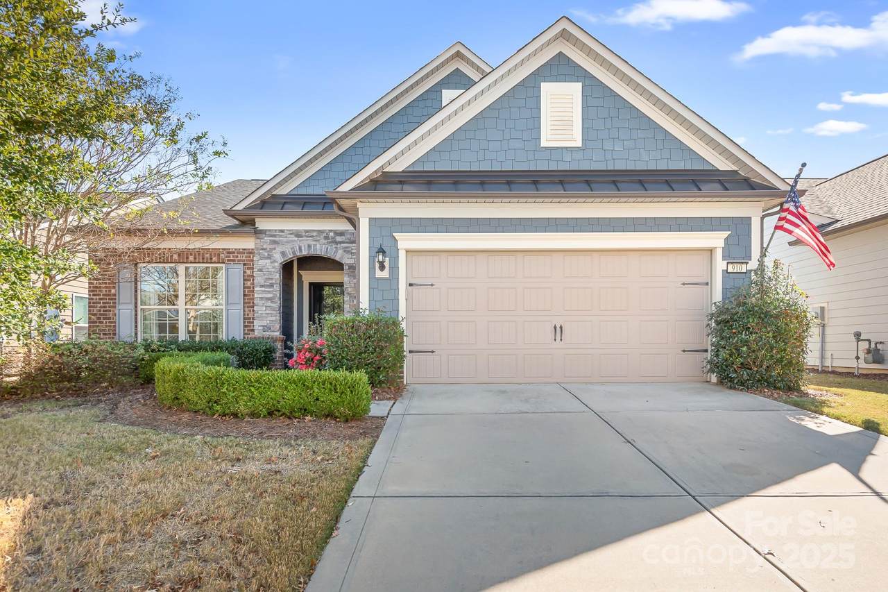 910 Kirby Drive - Photo 1