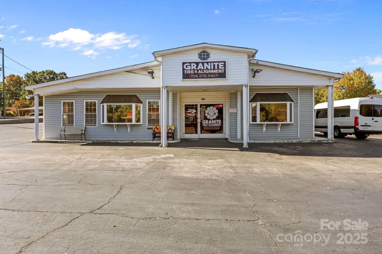 105 Salisbury, Gq Avenue - Photo 1