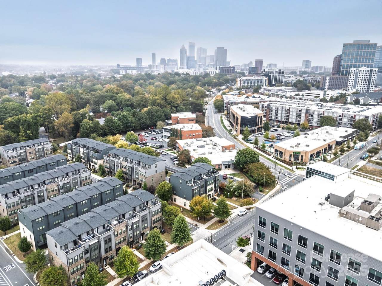 418 Tremont Avenue - Photo 1