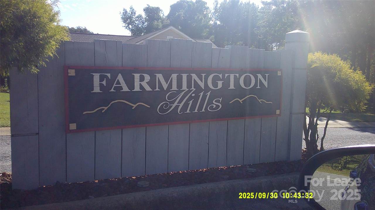 1680 Farmington Hills Drive - Photo 1