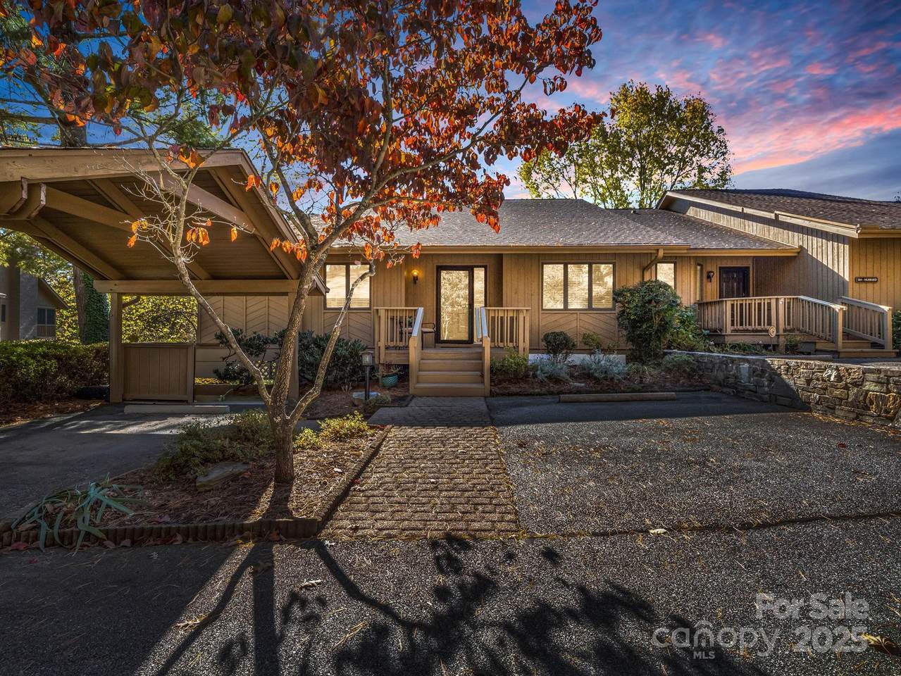 502 Live Oak Lane - Photo 1