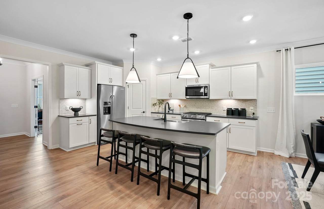 5928 Chumbley Point Road - Photo 1