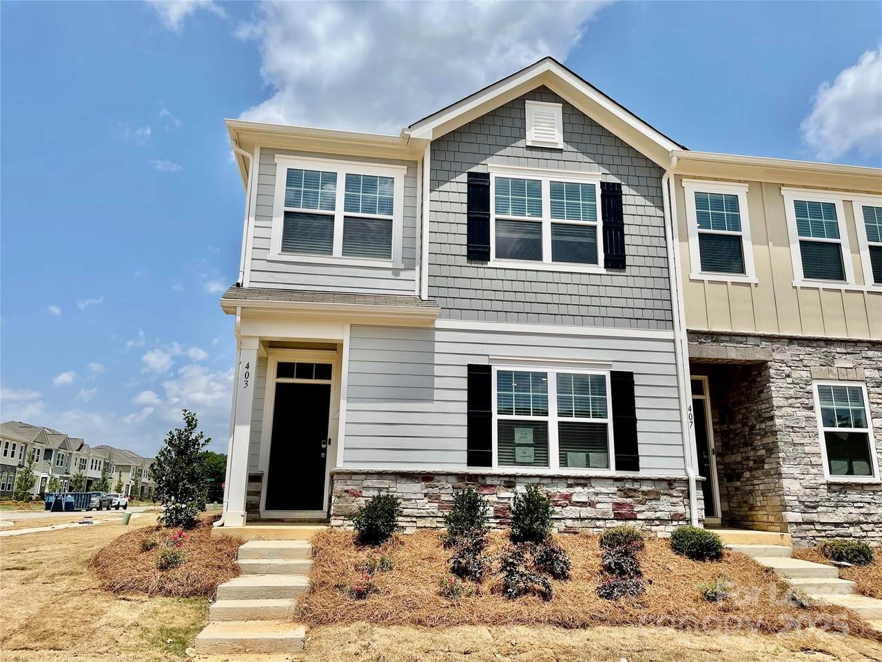 403 Wescott Street - Photo 1