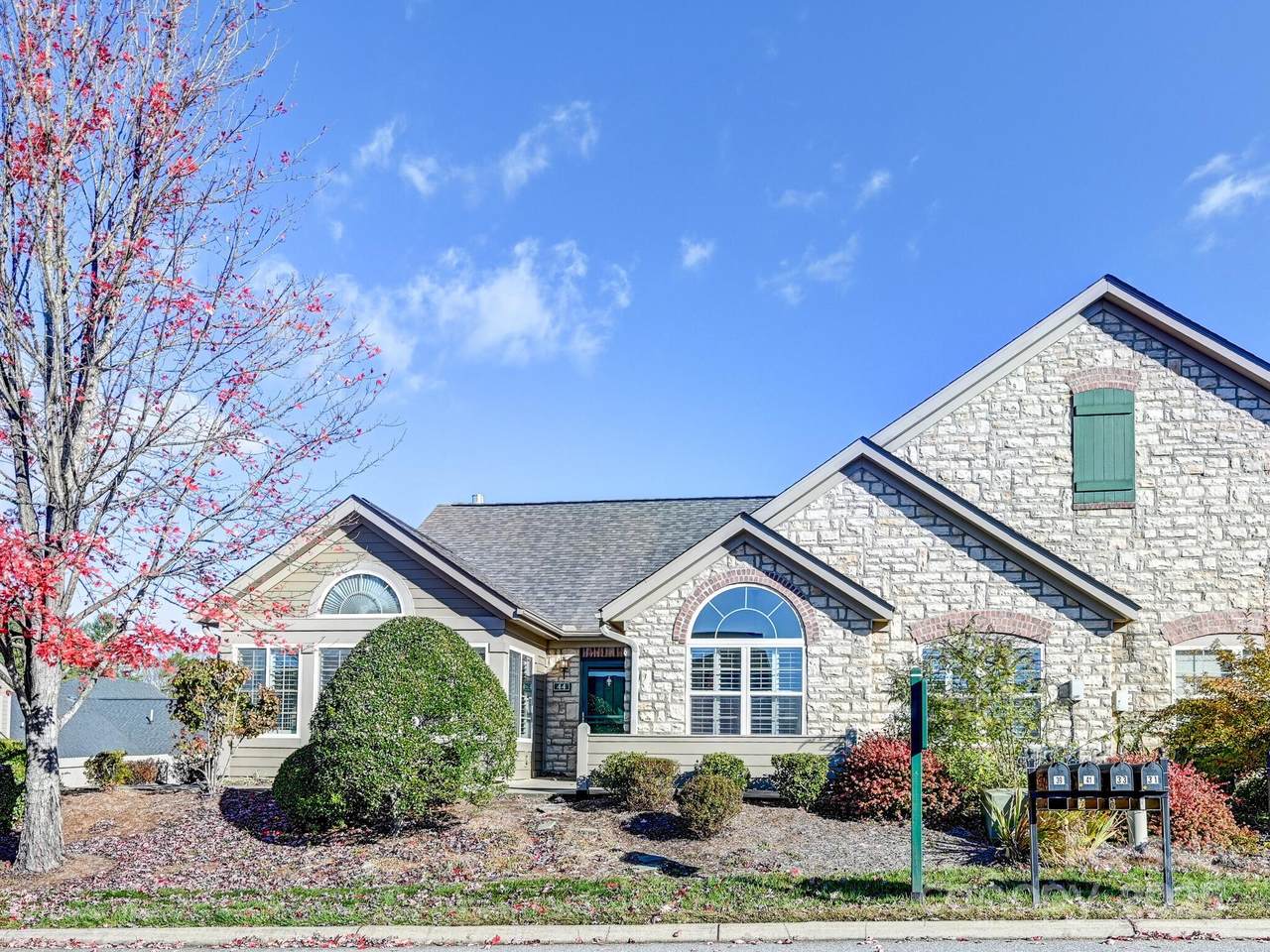 44 Braeburn Way - Photo 1