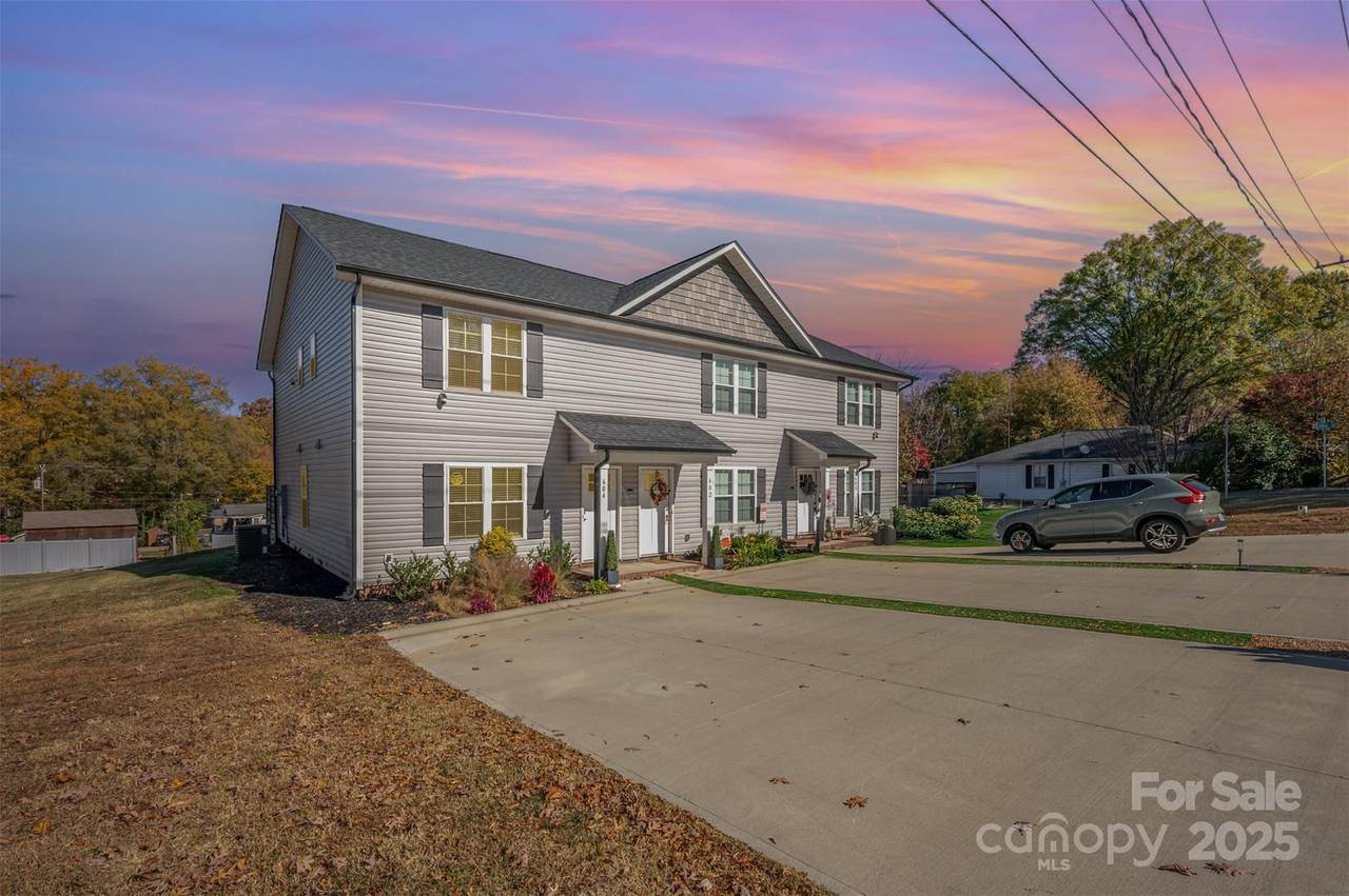 602 8th Street - Photo 1