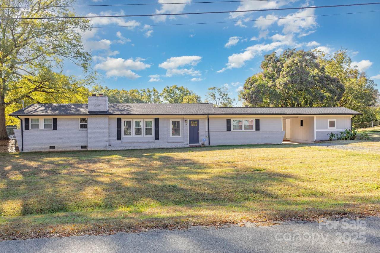 41 Fleetwood Drive - Photo 1