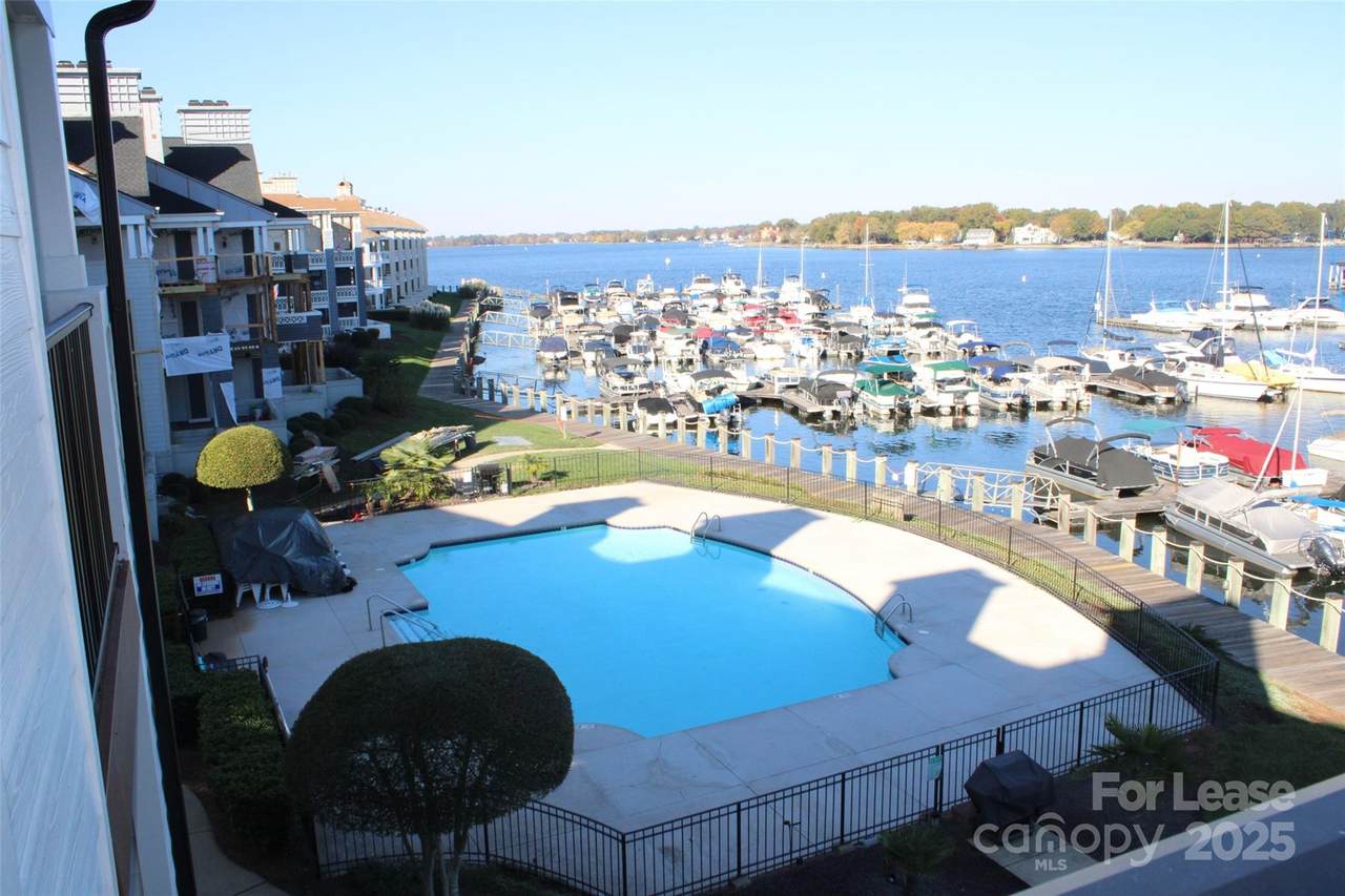 18749 Vineyard Point Lane - Photo 1