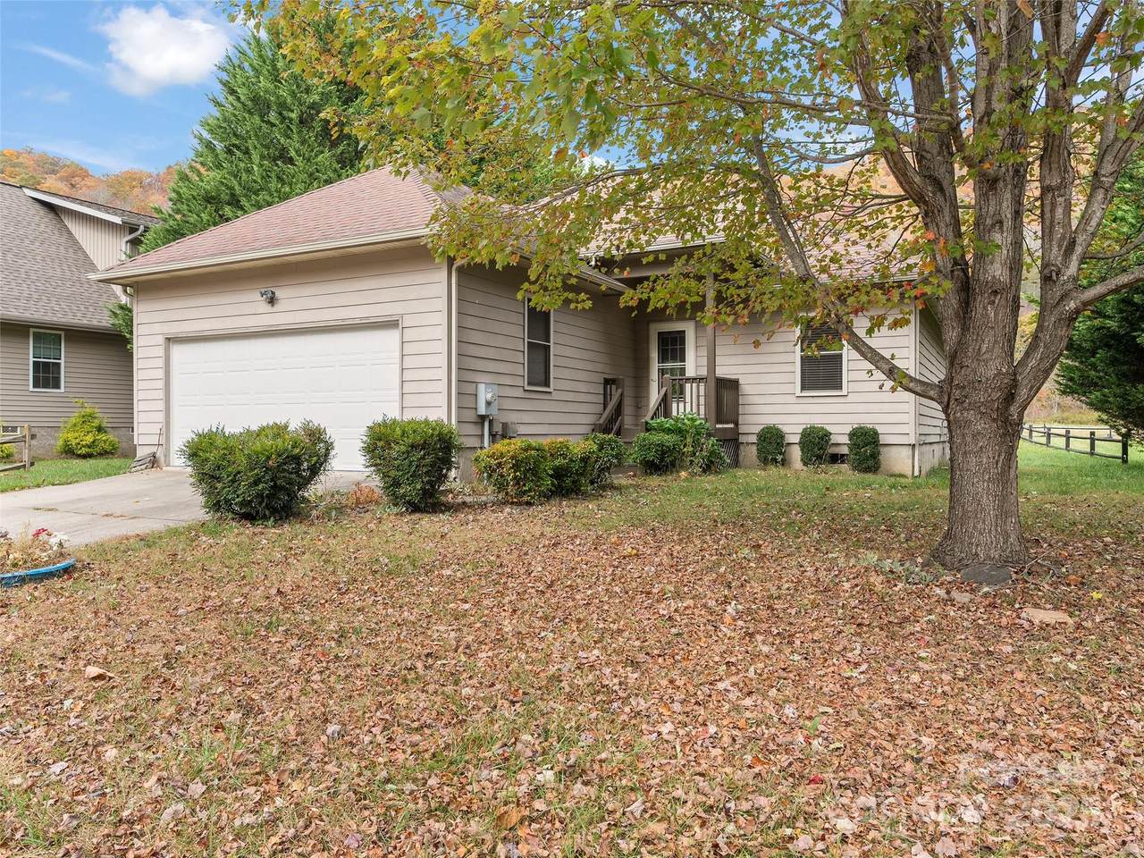 83 Indian Trace Road - Photo 1