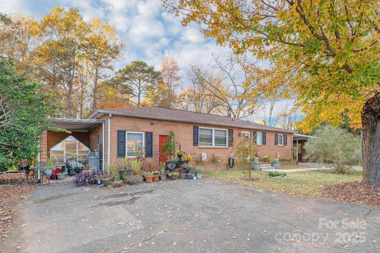 3842 Dowell Street - Photo 1